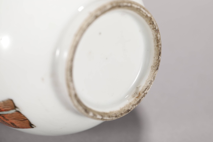 古玩陶瓷人物紋粉彩瓶真品鑒賞圖