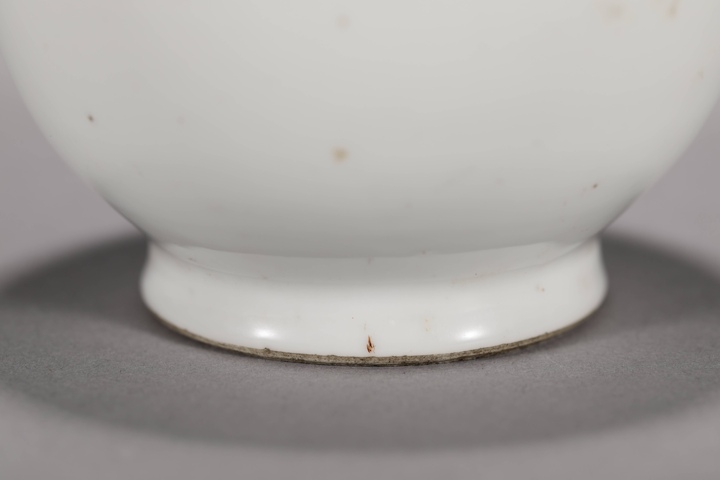 古玩陶瓷人物紋粉彩瓶真品鑒賞圖
