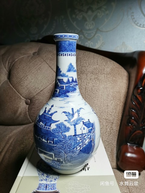 古玩陶瓷清中期 青花山水樓閣紋瓶真品鑒賞圖