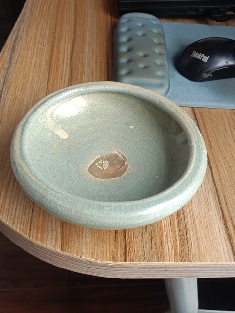 古玩陶瓷龍泉青瓷三足爐拍賣,當前價格2100元