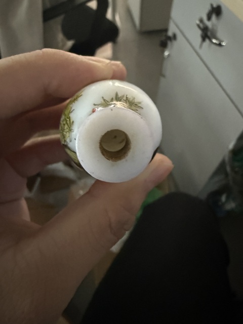 古玩陶瓷料胎粉彩鼻煙壺真品鑒賞圖