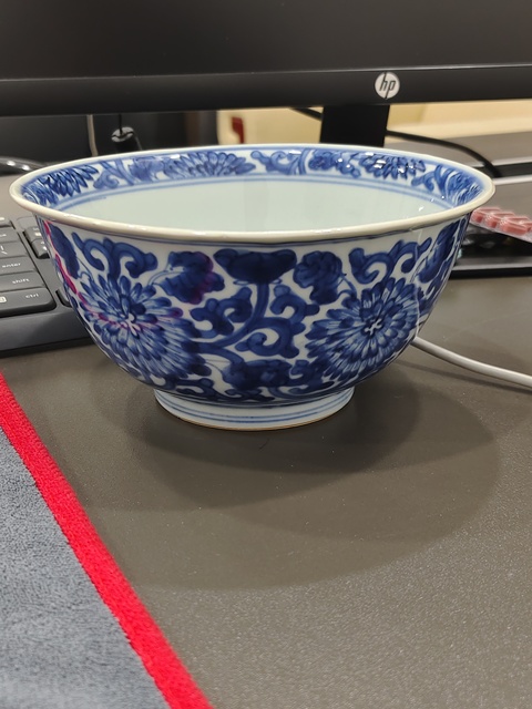 古玩陶瓷菊花青花碗真品鑒賞圖