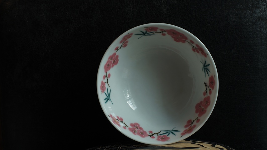 古玩陶瓷竹梅紋碗真品鑒賞圖