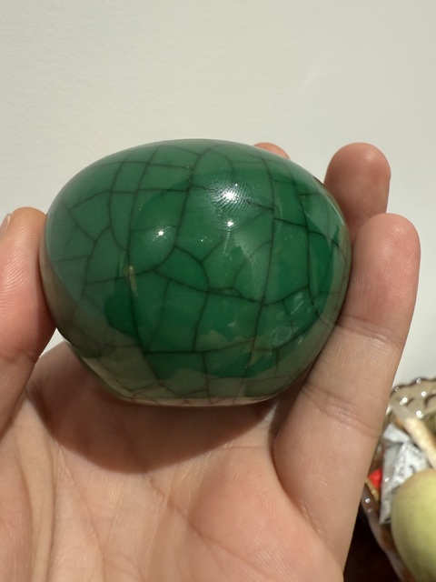 古玩陶瓷綠哥釉水盂真品鑒賞圖
