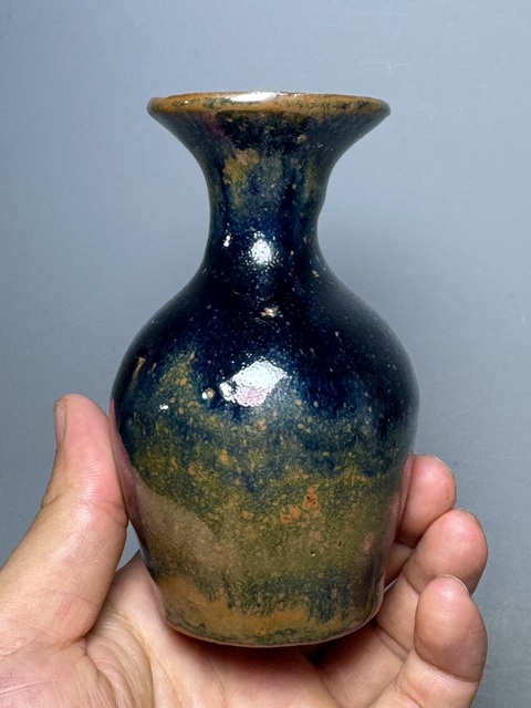 古玩陶瓷瓶真品鑒賞圖