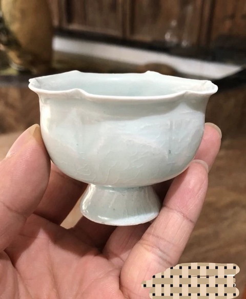 古玩陶瓷湖田窯青白釉花口杯真品鑒賞圖