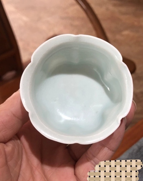 古玩陶瓷湖田窯青白釉花口杯真品鑒賞圖