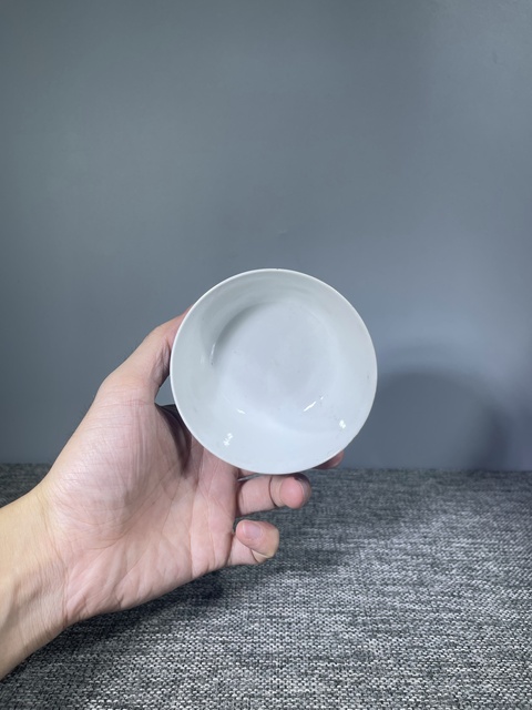 古玩陶瓷云龍紋青花小碗真品鑒賞圖
