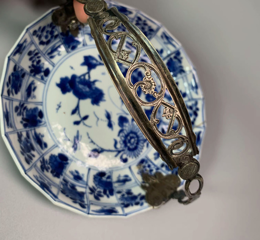古玩陶瓷青花盤真品鑒賞圖