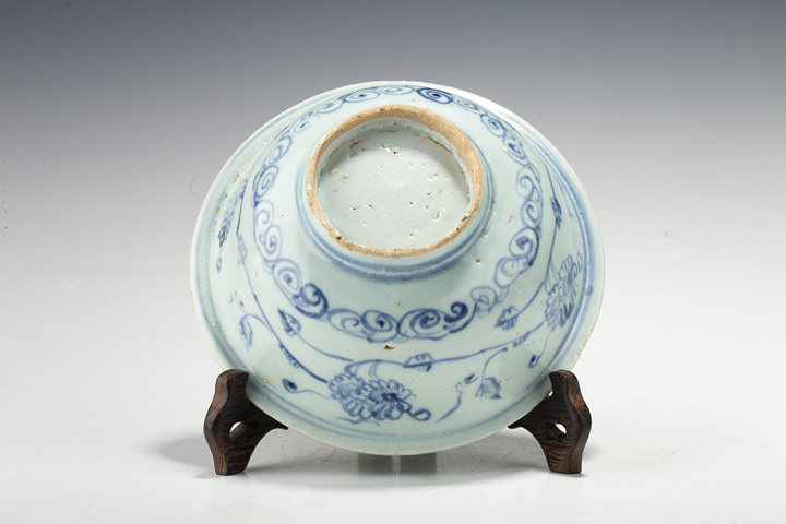 古玩陶瓷明中·青花花卉紋碗真品鑒賞圖