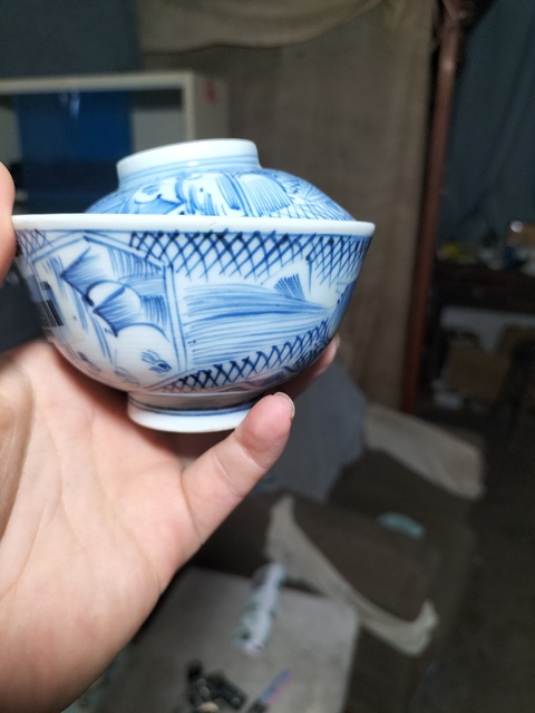 古玩陶瓷青花山水紋蓋碗（日本）真品鑒賞圖