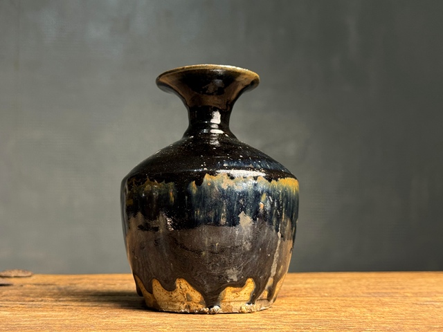 古玩陶瓷瓶真品鑒賞圖