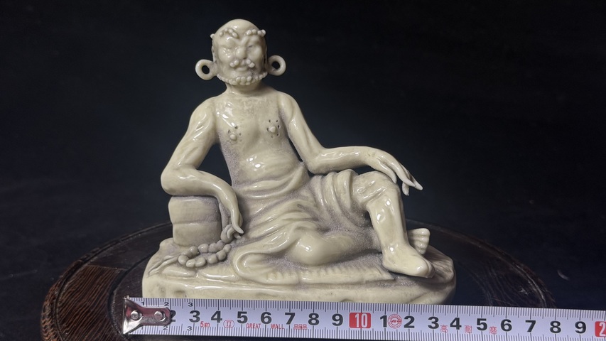 古玩陶瓷德化白瓷羅漢雕塑真品鑒賞圖