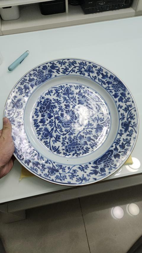 古玩陶瓷康熙青花纏枝牡丹紋盤真品鑒賞圖