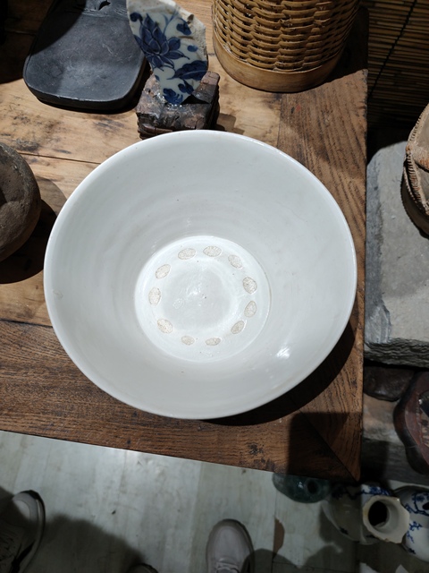 古玩陶瓷宋金磁州窯白釉大碗真品鑒賞圖