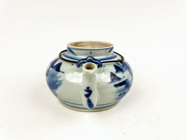 古玩陶瓷清中晚·青花山水茶壺拍賣，當前價格0元