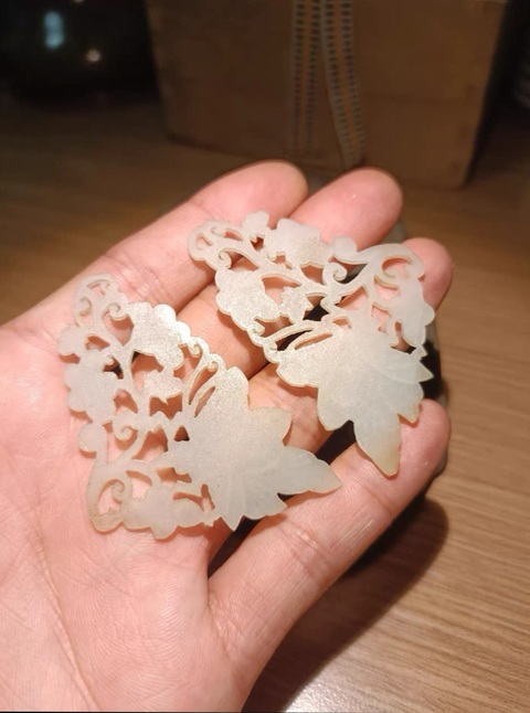 古玩玉器和田玉雕“蝴蝶花片”真品鑒賞圖