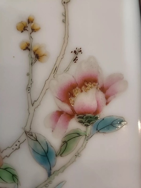 古玩陶瓷粉彩花鳥紋瓷板真品鑒賞圖