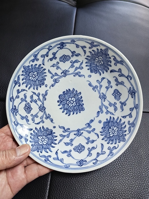 古玩陶瓷嘉慶淡描青花盤真品鑒賞圖