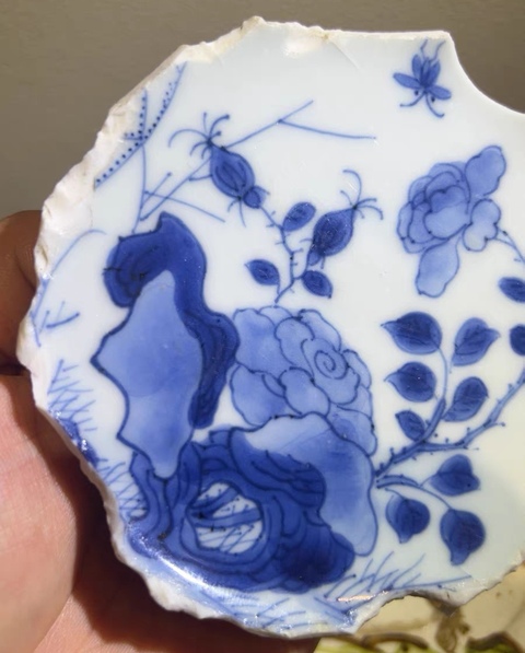 古玩陶瓷青花蝶戀花標本真品鑒賞圖