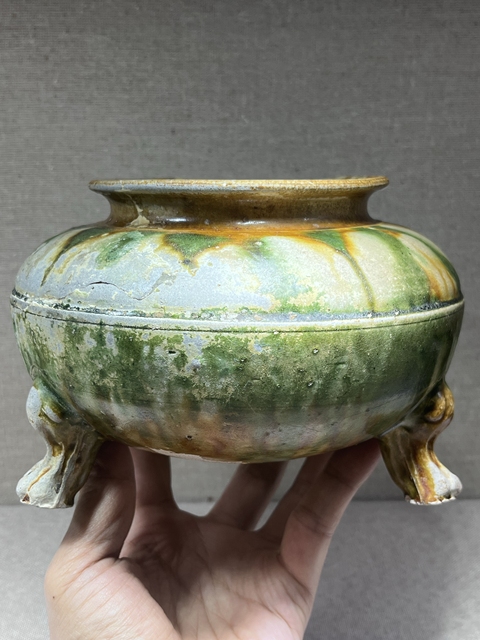 古玩陶瓷唐代三彩三足爐真品鑒賞圖