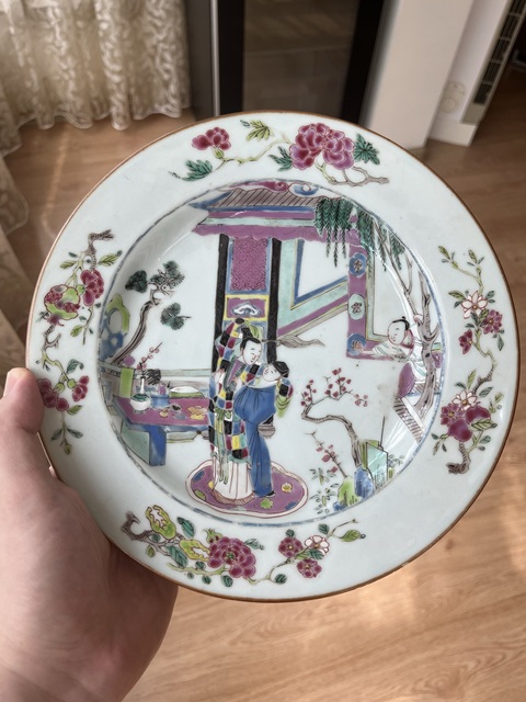 古玩陶瓷人物紋粉彩盤真品鑒賞圖