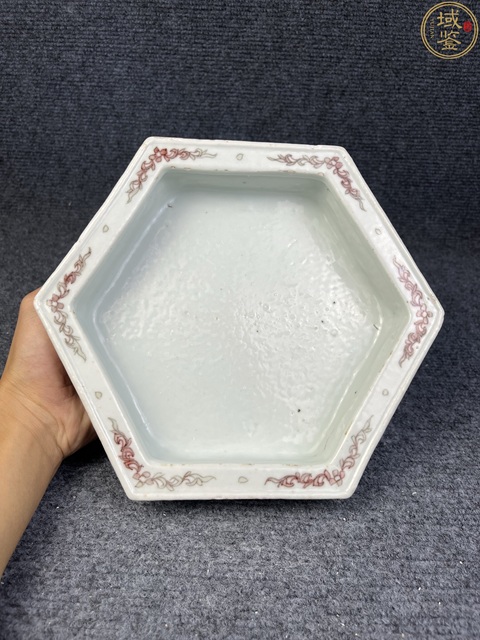 古玩陶瓷清中晚·青花釉里紅漁樵耕讀紋花盆托 真品鑒賞圖