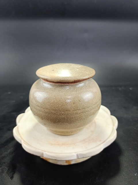古玩陶瓷【館藏級精品】明代 龍泉窯蓋罐【頂級龍泉青釉】拍賣,當前價格0元