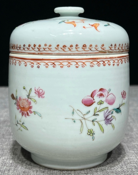 古玩陶瓷花卉紋蓋缸真品鑒賞圖
