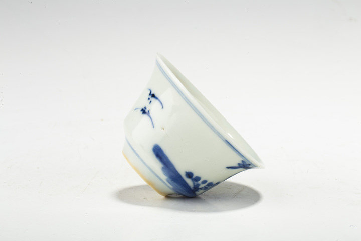 古玩陶瓷清晚·青花嬰戲人物紋杯
真品鑒賞圖