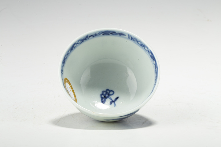 古玩陶瓷清早·青花花卉紋杯
真品鑒賞圖