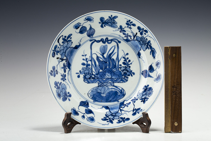 古玩陶瓷清康熙·青花花籃紋折沿盤
真品鑒賞圖
