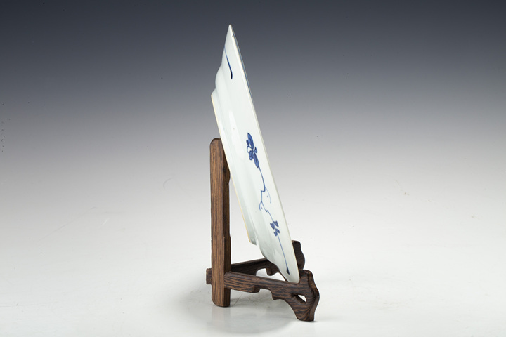 古玩陶瓷清康熙·青花花籃紋折沿盤
真品鑒賞圖