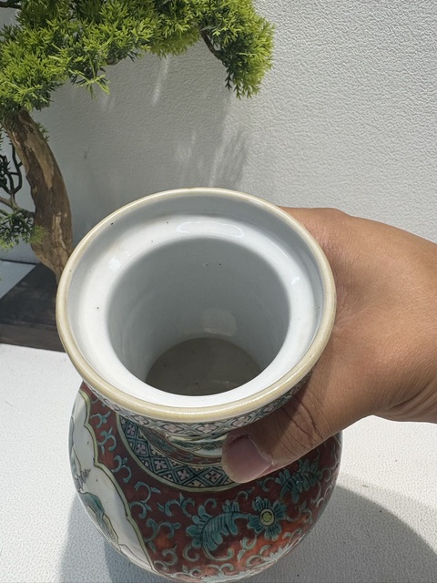 古玩陶瓷山水紋瓶真品鑒賞圖