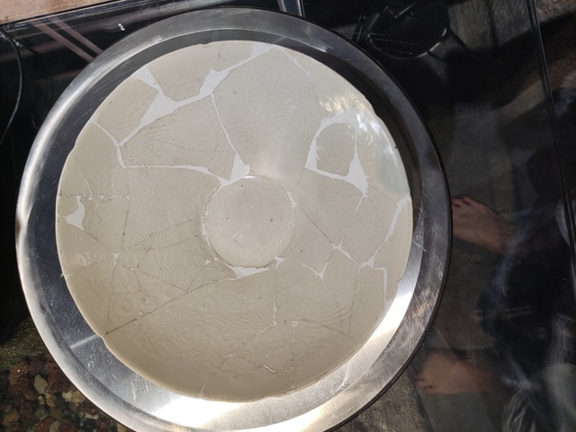 古玩陶瓷定窯印花碗真品鑒賞圖