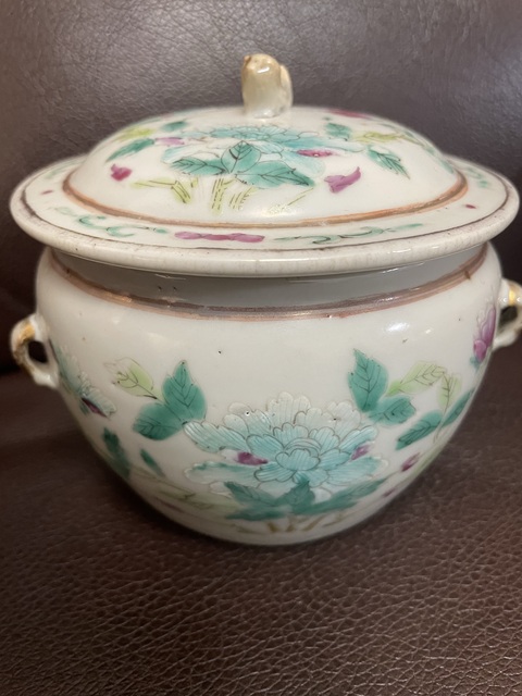 古玩陶瓷粉彩花卉紋四系粥罐真品鑒賞圖