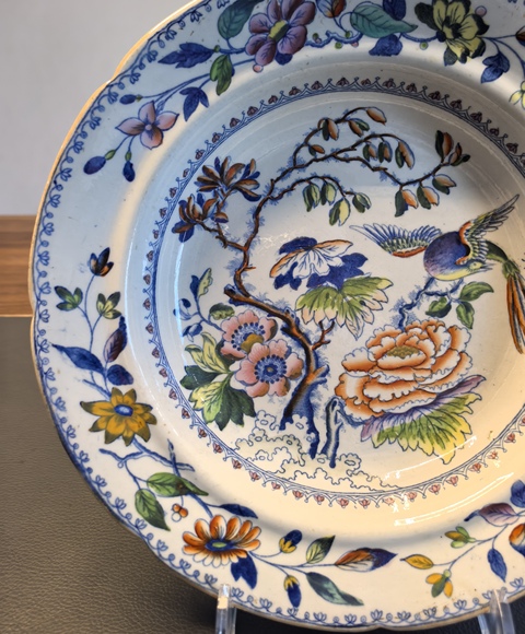 古玩陶瓷花鳥紋斗彩盤真品鑒賞圖