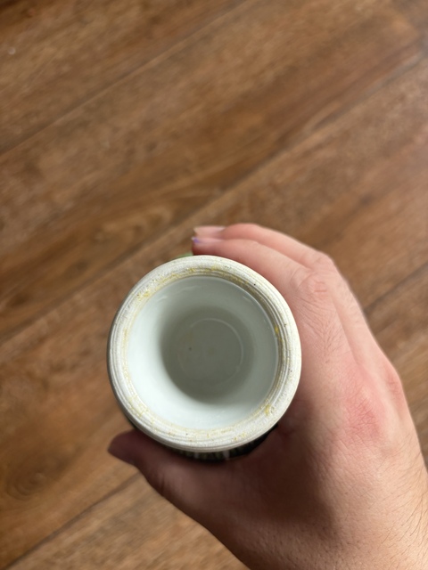 古玩陶瓷廣彩百財蝴蝶紋高足杯真品鑒賞圖