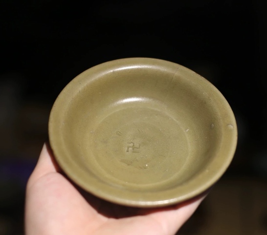 古玩陶瓷龍泉青瓷雙魚洗真品鑒賞圖