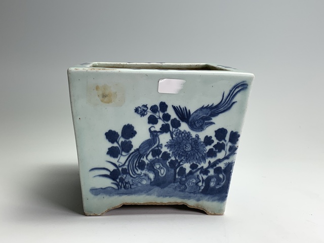 古玩陶瓷清中晚期·青花花鳥紋四方花盆拍賣，當(dāng)前價(jià)格2440元