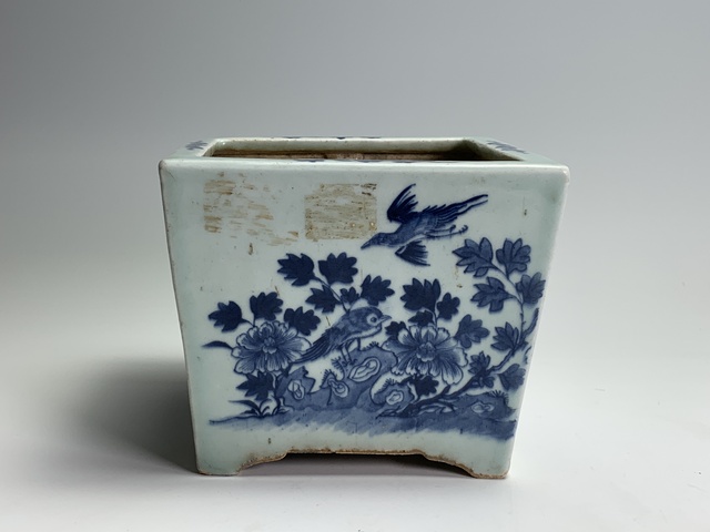 古玩陶瓷清中晚期·青花花鳥紋四方花盆拍賣，當(dāng)前價(jià)格2440元