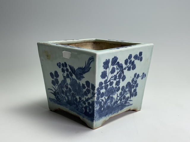 古玩陶瓷清中晚期·青花花鳥紋四方花盆拍賣，當(dāng)前價(jià)格2440元