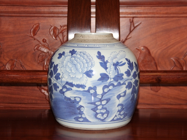古玩陶瓷清中期?青花洞石牡丹紋罐（全品）拍賣，當前價格2588元