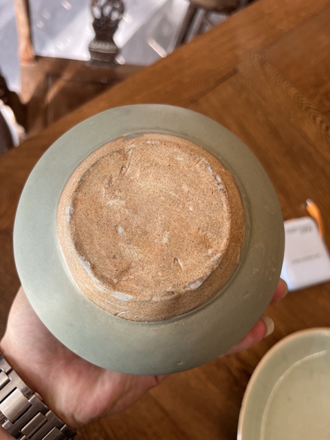 古玩陶瓷龍泉青瓷龍紋水盂真品鑒賞圖