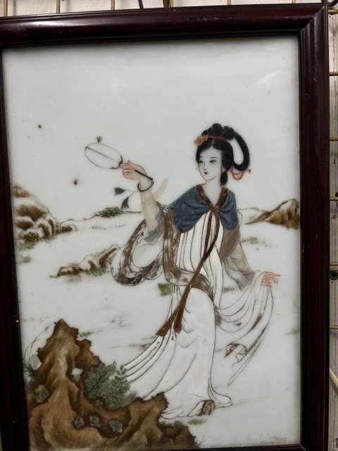 古玩陶瓷粉彩仕女人物瓷板真品鑒賞圖