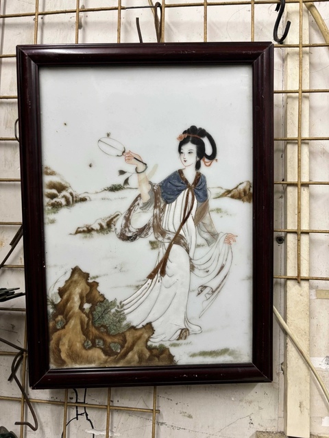 古玩陶瓷粉彩仕女人物瓷板真品鑒賞圖