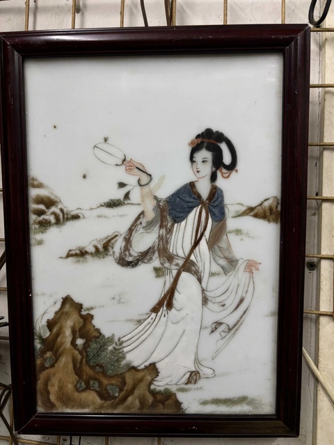 古玩陶瓷粉彩仕女人物瓷板真品鑒賞圖