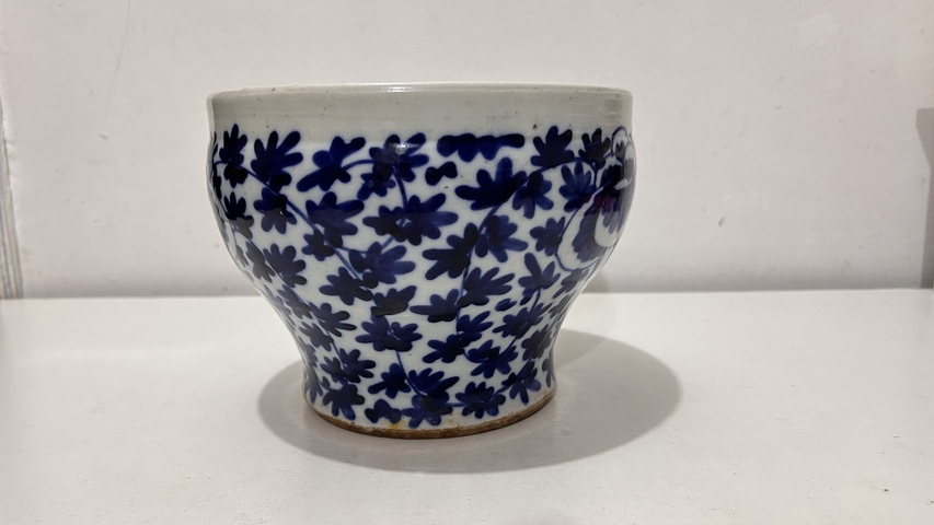 古玩陶瓷青花纏枝花卉紋馬蹄尊真品鑒賞圖