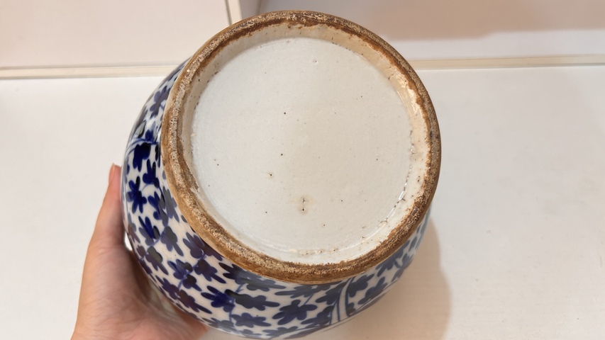 古玩陶瓷青花纏枝花卉紋馬蹄尊真品鑒賞圖