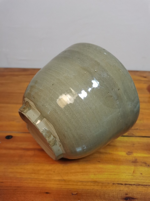 古玩陶瓷元明龍泉青瓷罐拍賣,當前價格180元